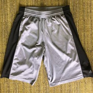 Men’s Adidas Basketball Shorts XL
